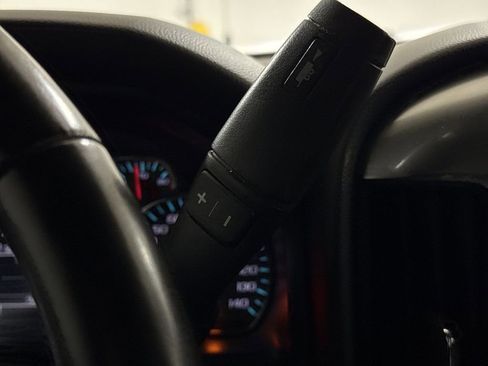 Used 2018 Chevrolet Silverado 1500 LT w/ All Star Edition image 17