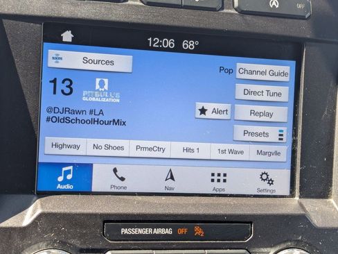Used 2018 Ford F150 XLT w/ Equipment Group 302A Luxury AWD/4WD image 17