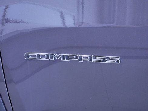 Used 2024 Jeep Compass Latitude image 15