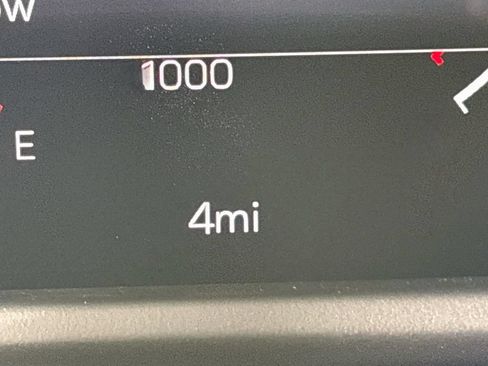 New 2026 GMC Acadia AT4 w/ Luxury Package AWD/4WD image 12