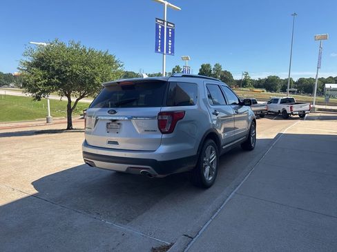 Used 2016 Ford Explorer Limited FWD image 7