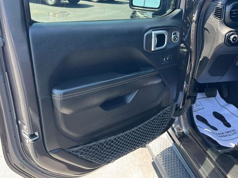 Used 2021 Jeep Wrangler Unlimited Sahara AWD/4WD image 17