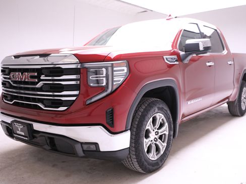 Used 2022 GMC Sierra 1500 SLT w/ X31 Off-Road Package image 1