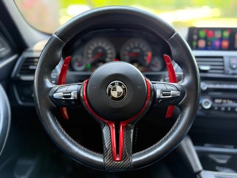Used 2018 BMW M3 RWD image 29