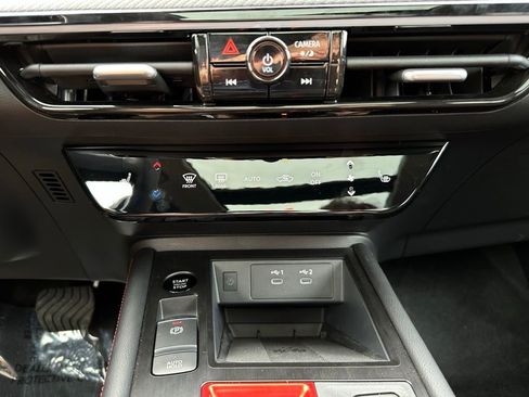 New 2025 Nissan Kicks SR w/ SR Premium Package image 26