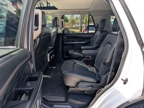 Used 2020 Ford Expedition Platinum image 14