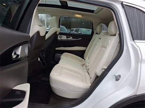 Used 2022 Lincoln Nautilus Black Label image 10