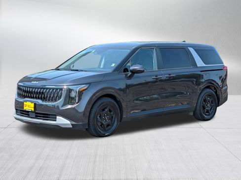 Certified 2026 Kia Carnival FWD image 3