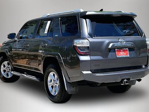 Used 2017 Toyota 4Runner SR5 Premium image 4
