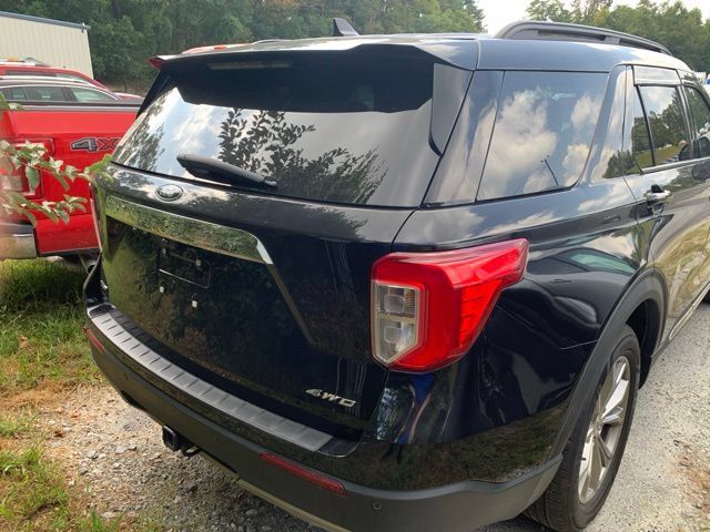 Used 2023 Ford Explorer XLT w/ Equipment Group 202A AWD/4WD image 5