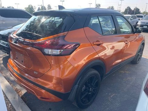 Used 2024 Nissan Kicks SV FWD image 2