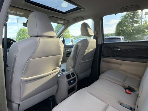Used 2019 Honda Pilot EX-L image 12
