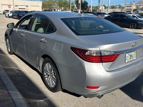 Used 2013 Lexus ES 350 w/ Luxury Pkg image 10