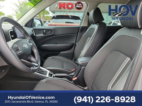 Certified 2023 Hyundai Venue Limited w/ Cargo Package FWD image 21