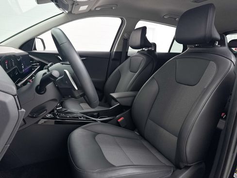 Certified 2025 Kia Niro EX FWD image 20