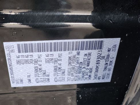 Used 2023 Nissan Rogue SV image 32