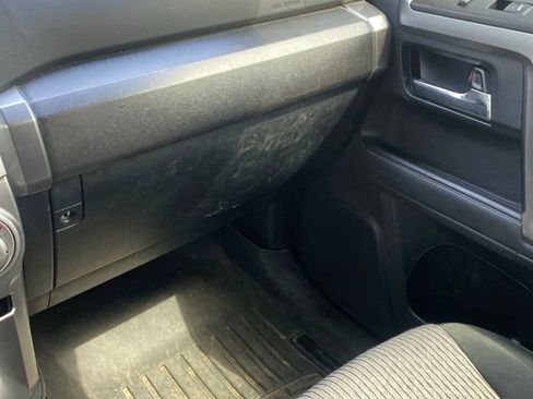 Used 2020 Toyota 4Runner SR5 AWD/4WD image 12