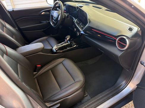 Used 2024 Chevrolet Trax RS w/ Driver Confidence Package image 26