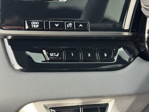 Used 2025 Lexus RX 350 Premium image 18