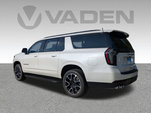 New 2025 Chevrolet Suburban RST w/ RST Capability Package image 25