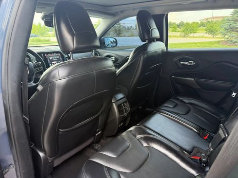 Used 2021 Jeep Cherokee Limited AWD/4WD image 16