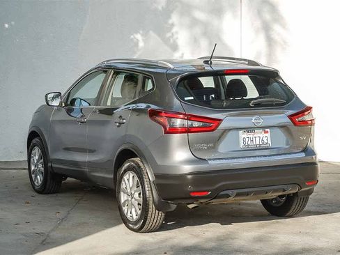Used 2021 Nissan Rogue Sport SV image 6
