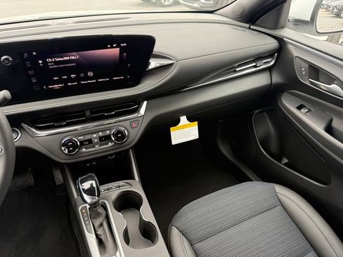 New 2026 Buick Envista Preferred w/ Convenience I Package FWD image 12