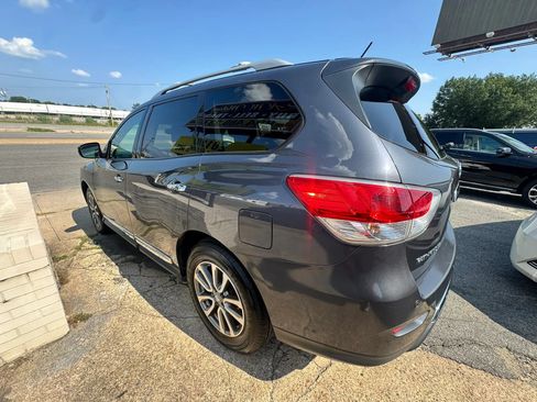 Used 2013 Nissan Pathfinder SL w/ Trailer Tow Pkg AWD/4WD image 5