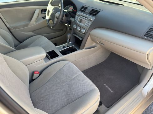 Used 2011 Toyota Camry LE w/ LE Extra-Value Pkg FWD image 30