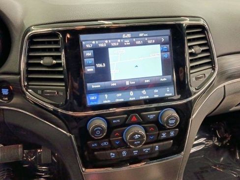 Used 2019 Jeep Grand Cherokee Limited AWD/4WD image 34
