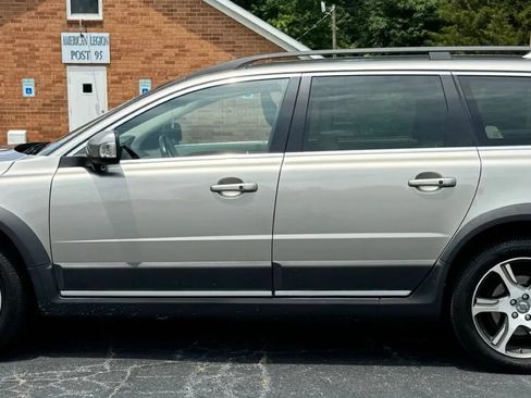 Used 2015 Volvo XC70 T6 AWD/4WD image 4