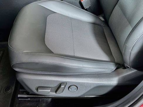 Certified 2024 Kia Niro EX w/ EX Cold Weather Package FWD image 12