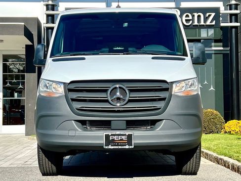 Used 2025 Mercedes-Benz Sprinter 2500 image 2