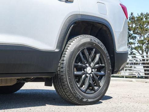 Used 2018 GMC Acadia SLT FWD image 11