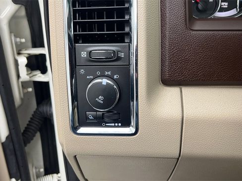 Used 2017 RAM 1500 Laramie w/ Convenience Group image 31