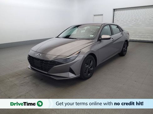 Used 2023 Hyundai Elantra SEL w/ Cargo Package FWD image 1