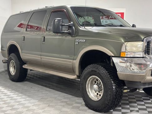 Used 2000 Ford Excursion Limited image 1