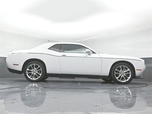 Used 2023 Dodge Challenger GT image 41