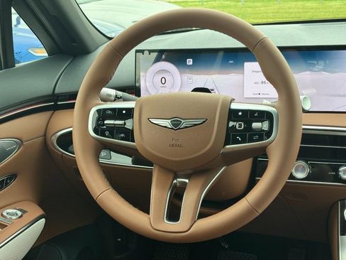 Used 2026 Genesis GV70 2.5T Advanced image 7