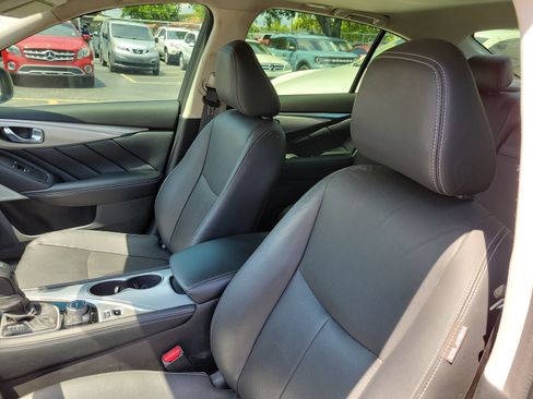 Used 2021 INFINITI Q50 Luxe w/ Seat & Sound Package RWD image 11