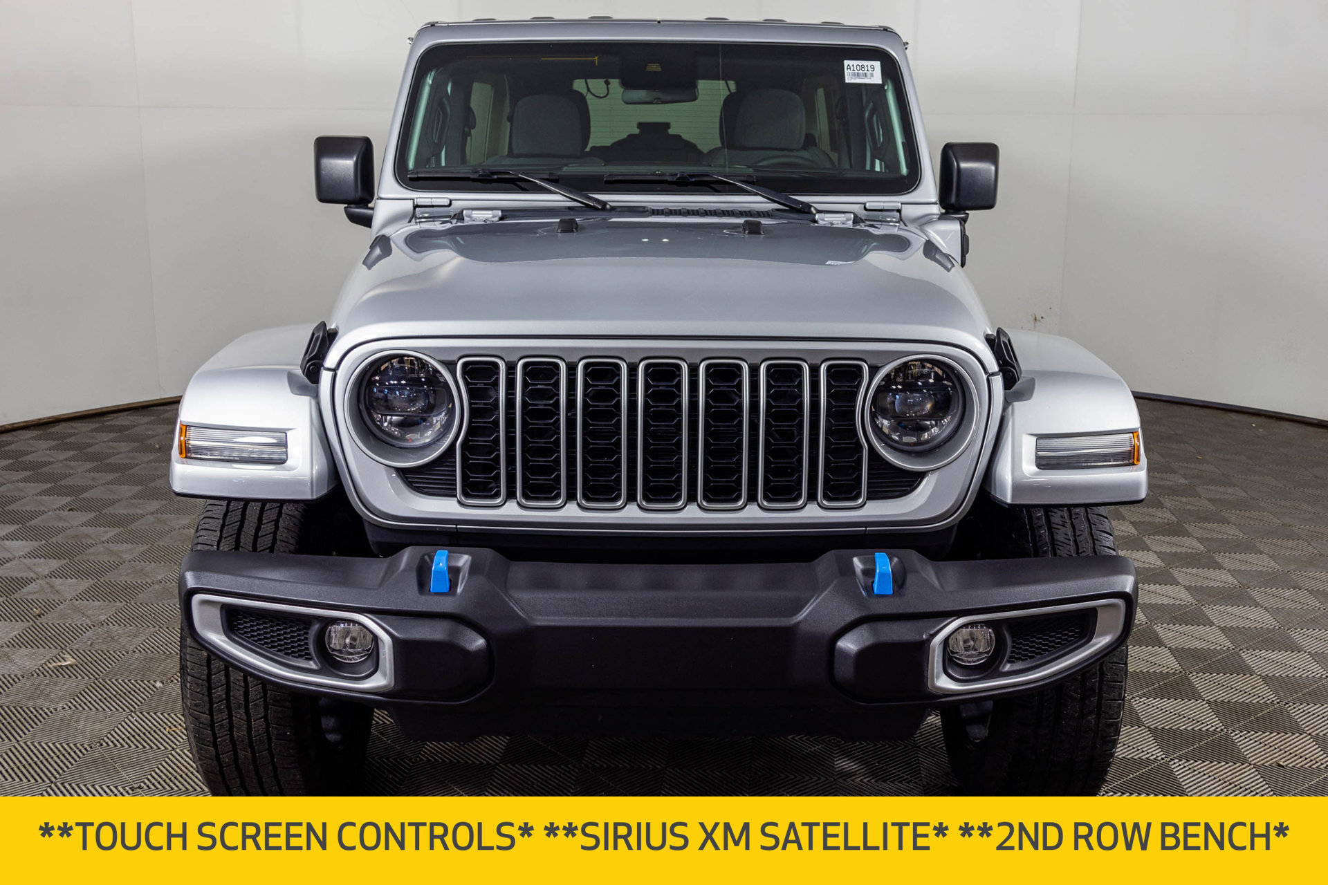 Used 2024 Jeep Wrangler Unlimited Sahara AWD/4WD image 10