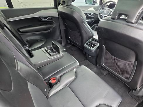 Used 2022 Volvo XC90 T5 Momentum AWD/4WD image 42