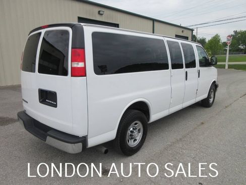Used 2018 Chevrolet Express 3500 LT w/ LT Preferred Equipment Group RWD image 6