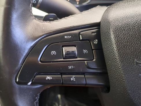 Used 2019 Cadillac XT4 Luxury w/ Cold Weather Package FWD image 20
