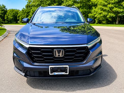 Used 2024 Honda CR-V EX image 3