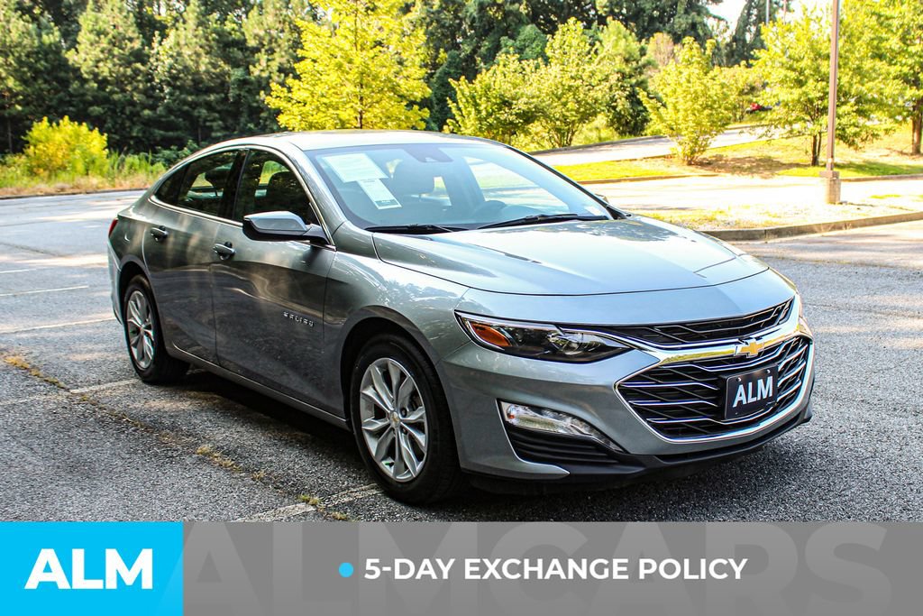 Used 2025 Chevrolet Malibu LT FWD image 3