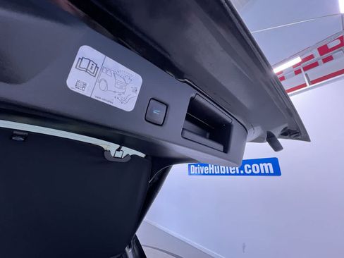 Used 2020 Ford Escape SE Sport AWD/4WD image 46