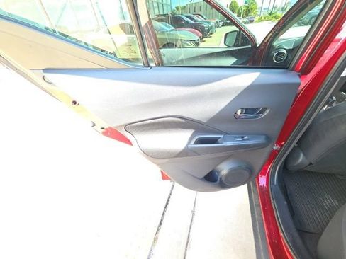Used 2024 Nissan Kicks SV FWD image 21