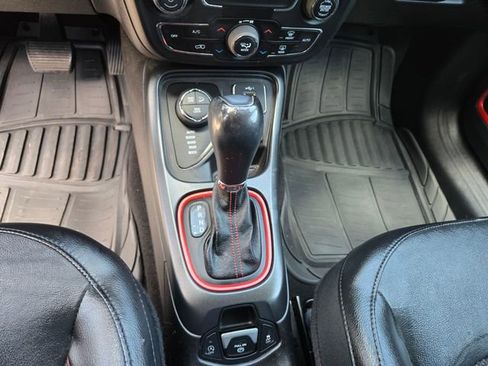 Used 2020 Jeep Compass Trailhawk AWD/4WD image 12