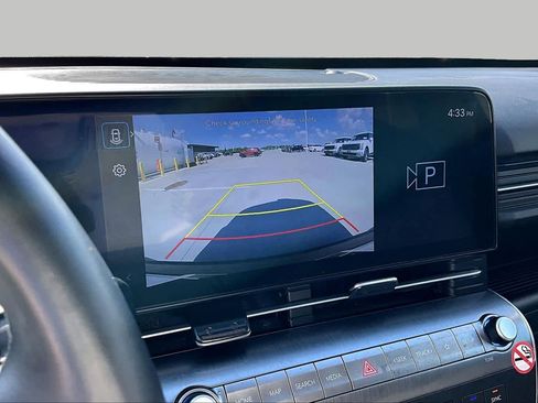 Certified 2025 Hyundai Kona SEL AWD/4WD image 27